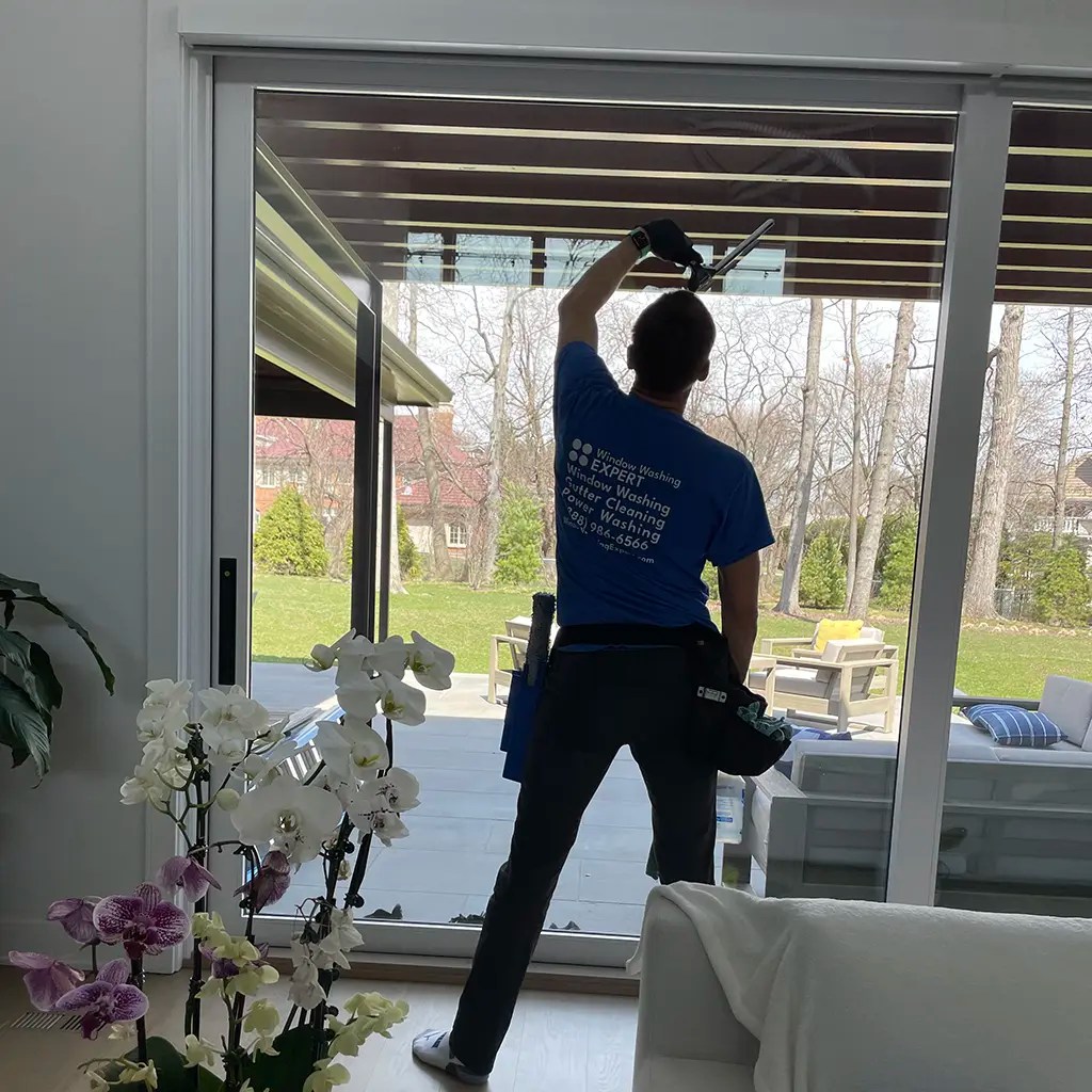 Find the Best Window Cleaning Near Me Your 2024 Guide to Sparkling Windows