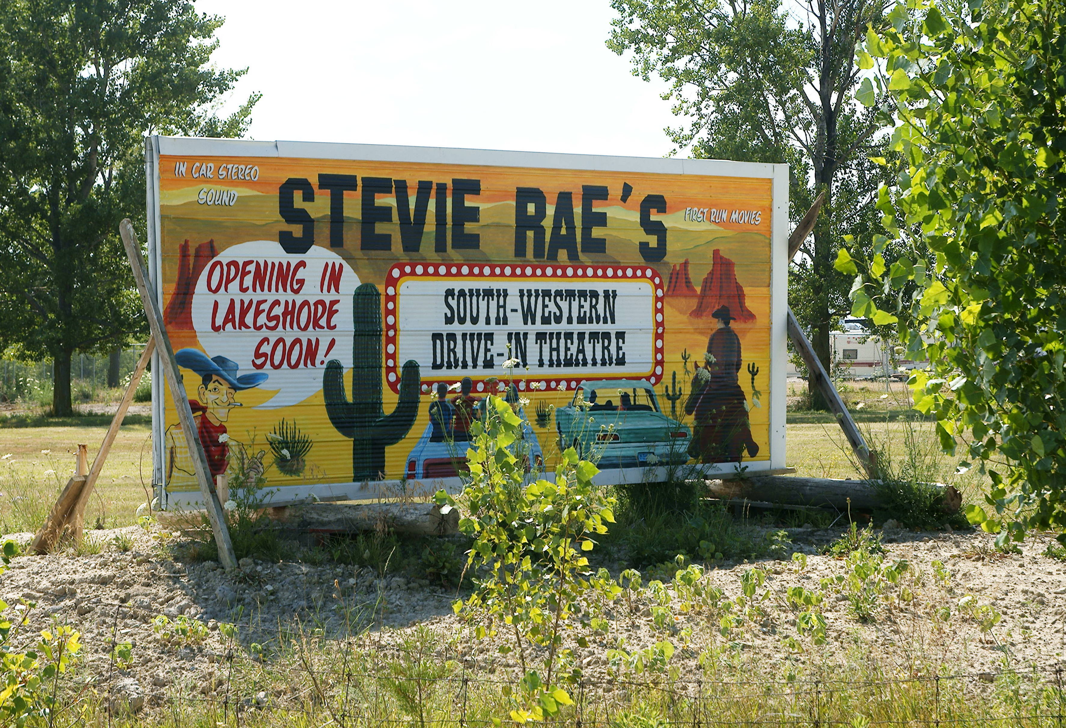 Drivein Movie Theatre Opens in Tilbury THIS Friday! windsoriteDOTca