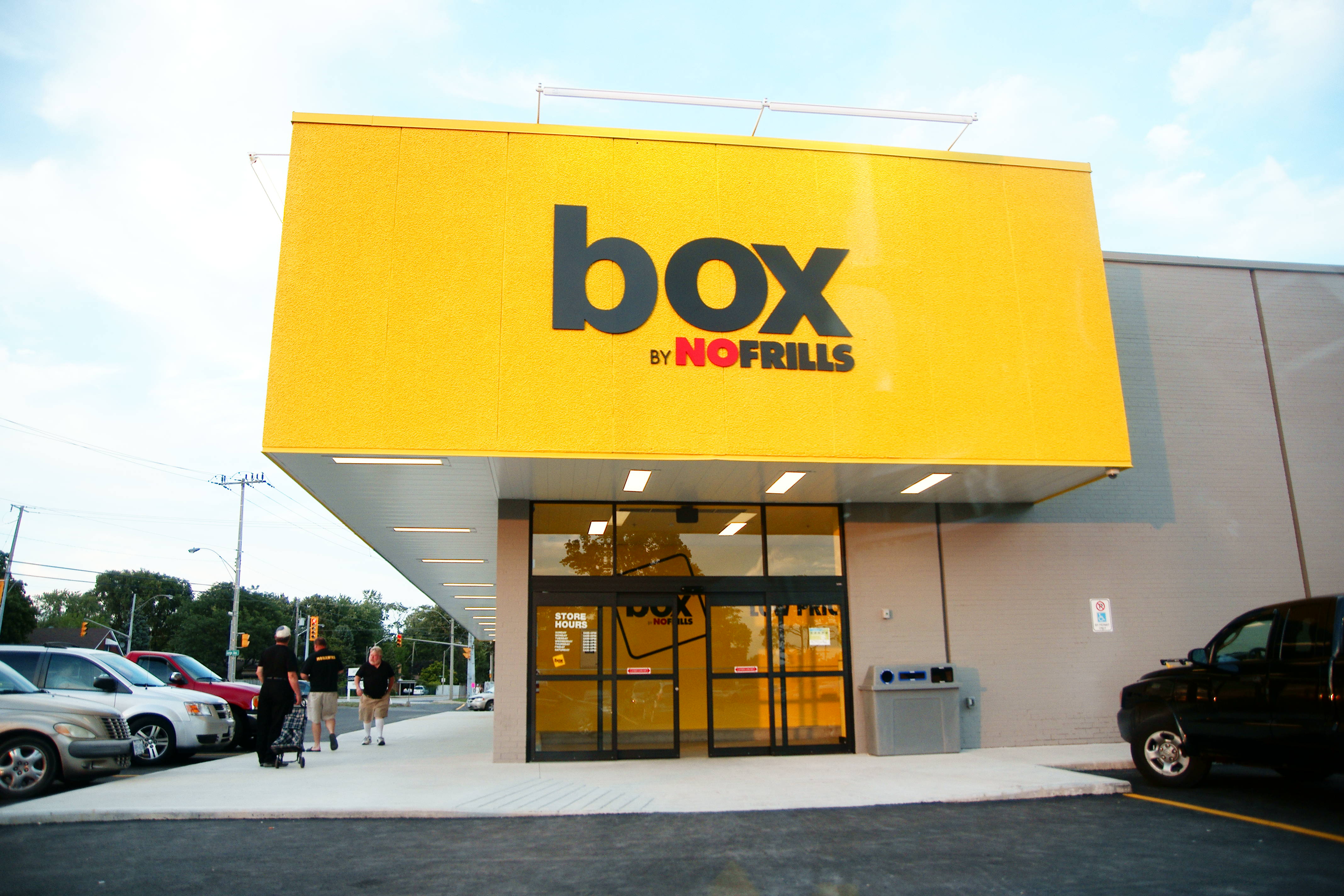 NOW OPEN New No Frills Store On Wyandotte Street East