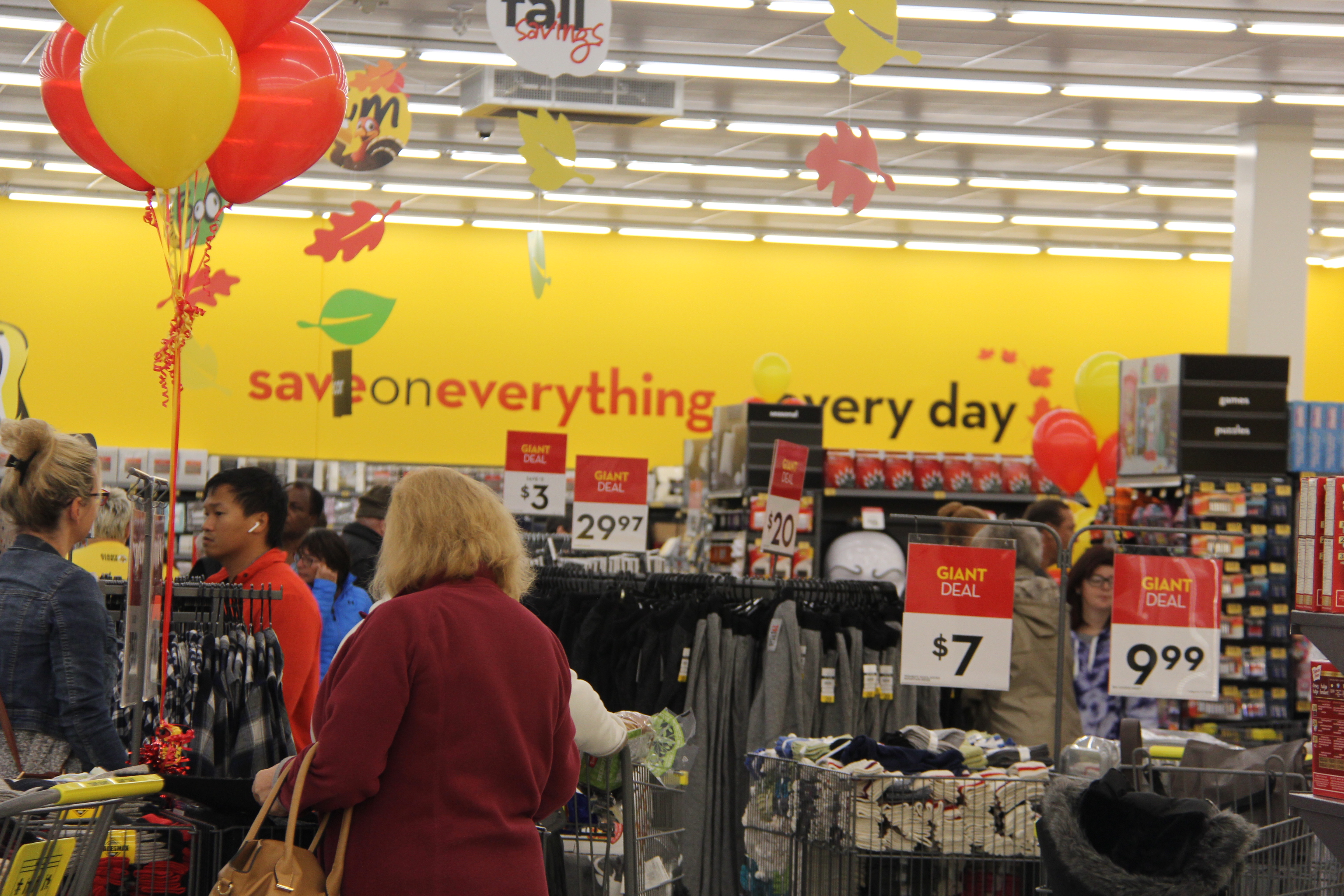 NOW OPEN Giant Tiger At Tecumseh Mall windsoriteDOTca News windsor