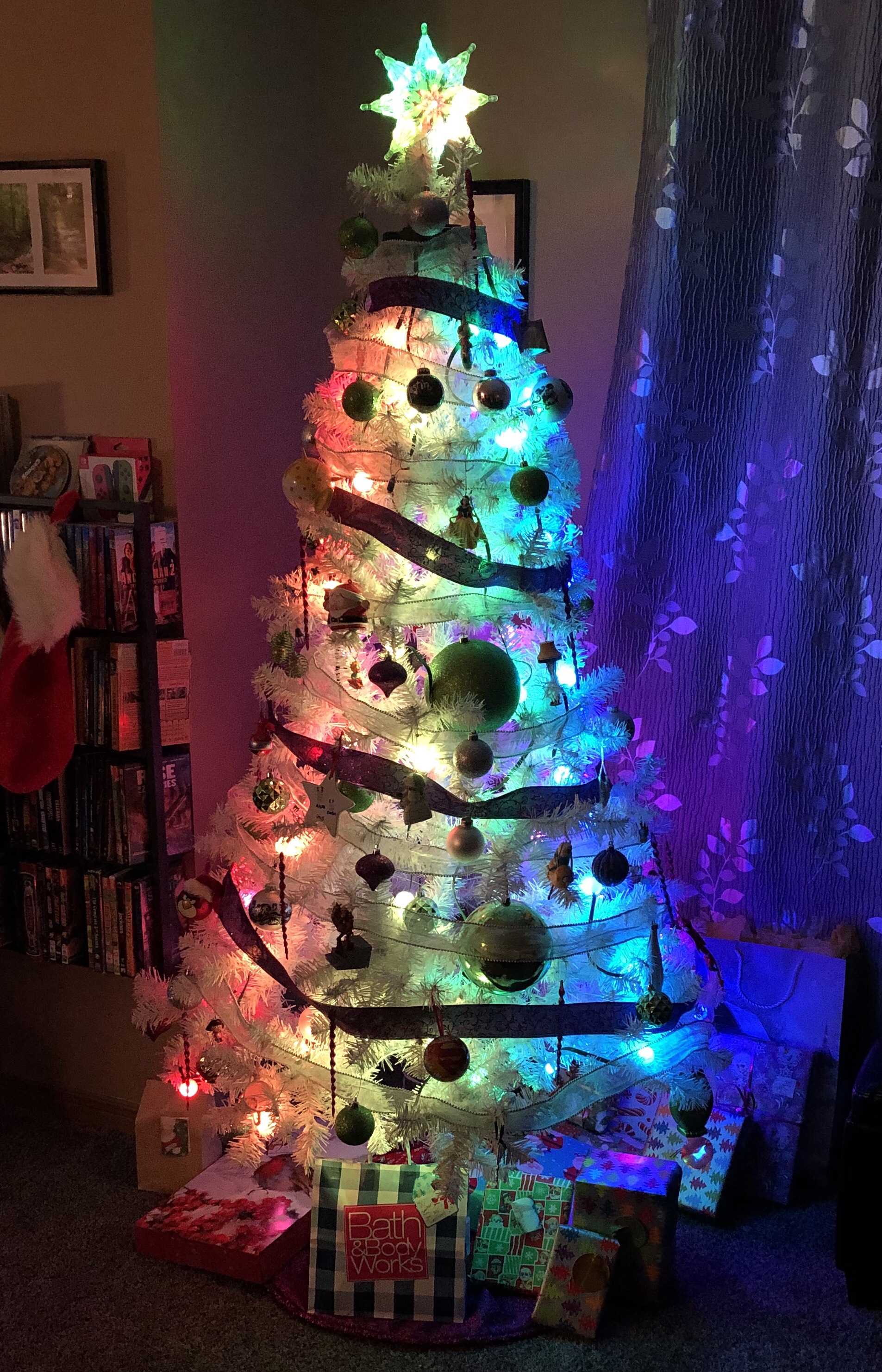 YOUR PHOTOS Windsorites Show Off Their Christmas Trees