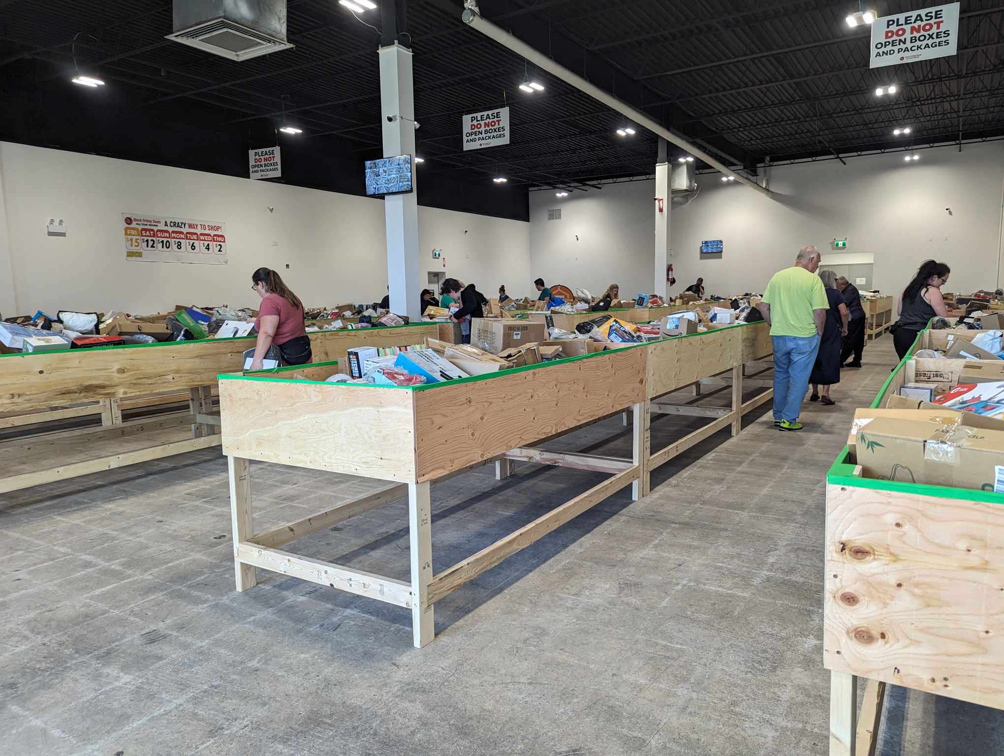 NOW OPEN Black Friday Bins windsoriteDOTca News windsor ontario's