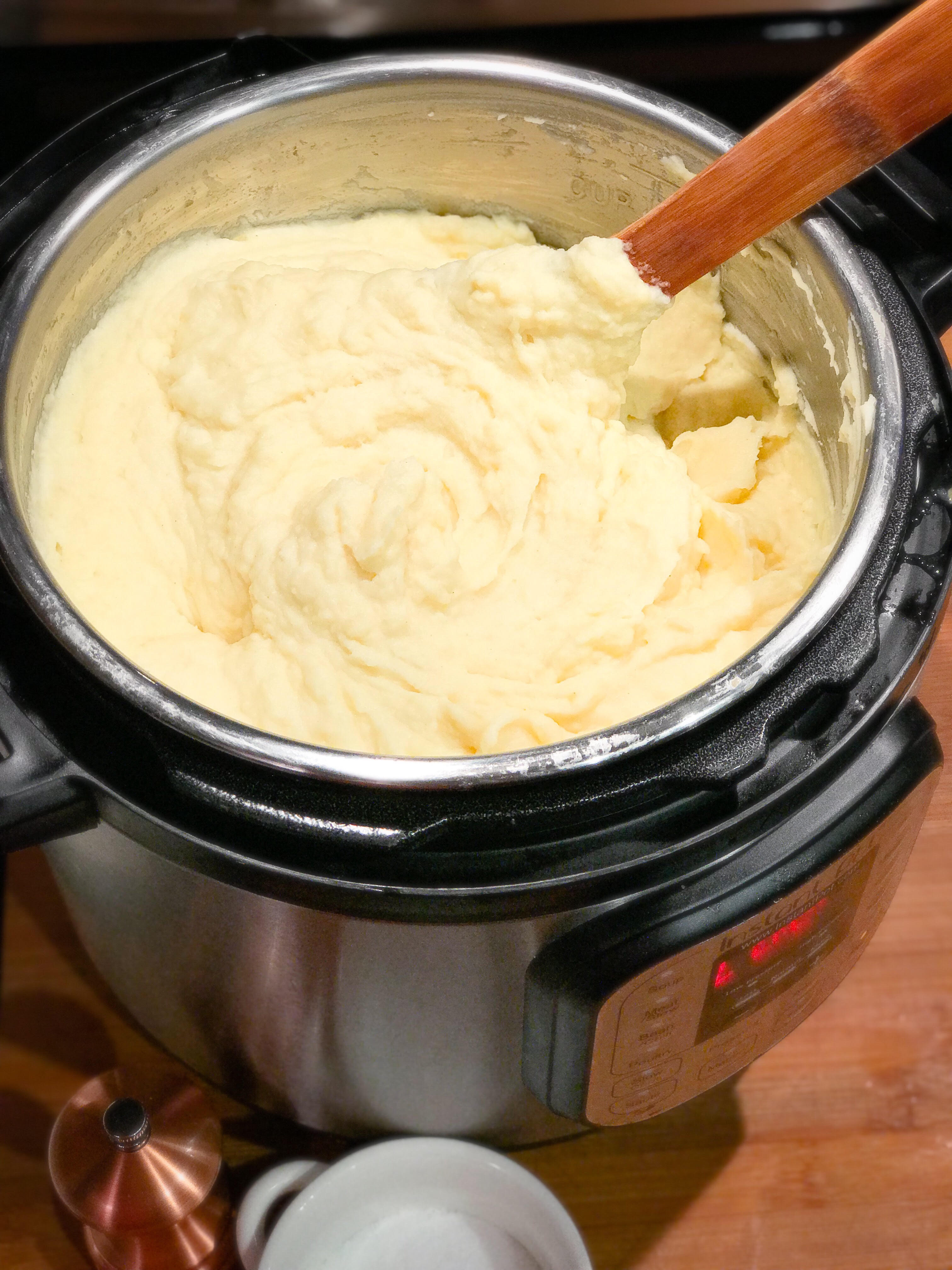 Instant Pot Mashed Potatoes Wine & Hotdish