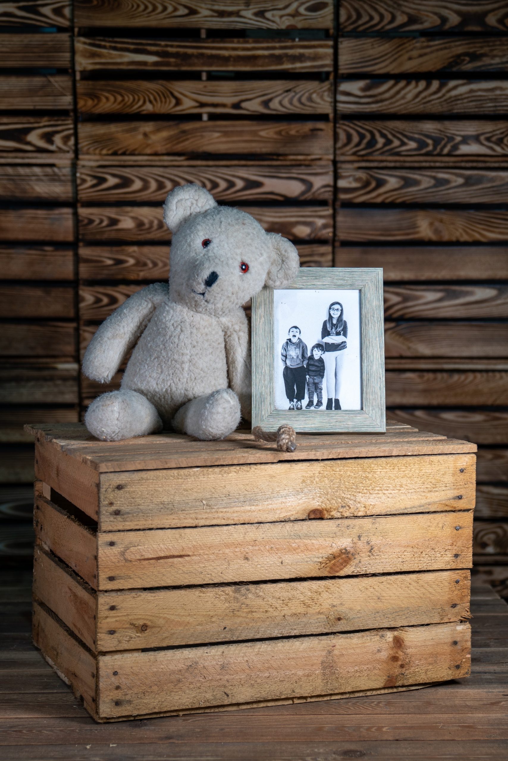 Family Storage Box with unique lid and handle Wine Boxes Etc