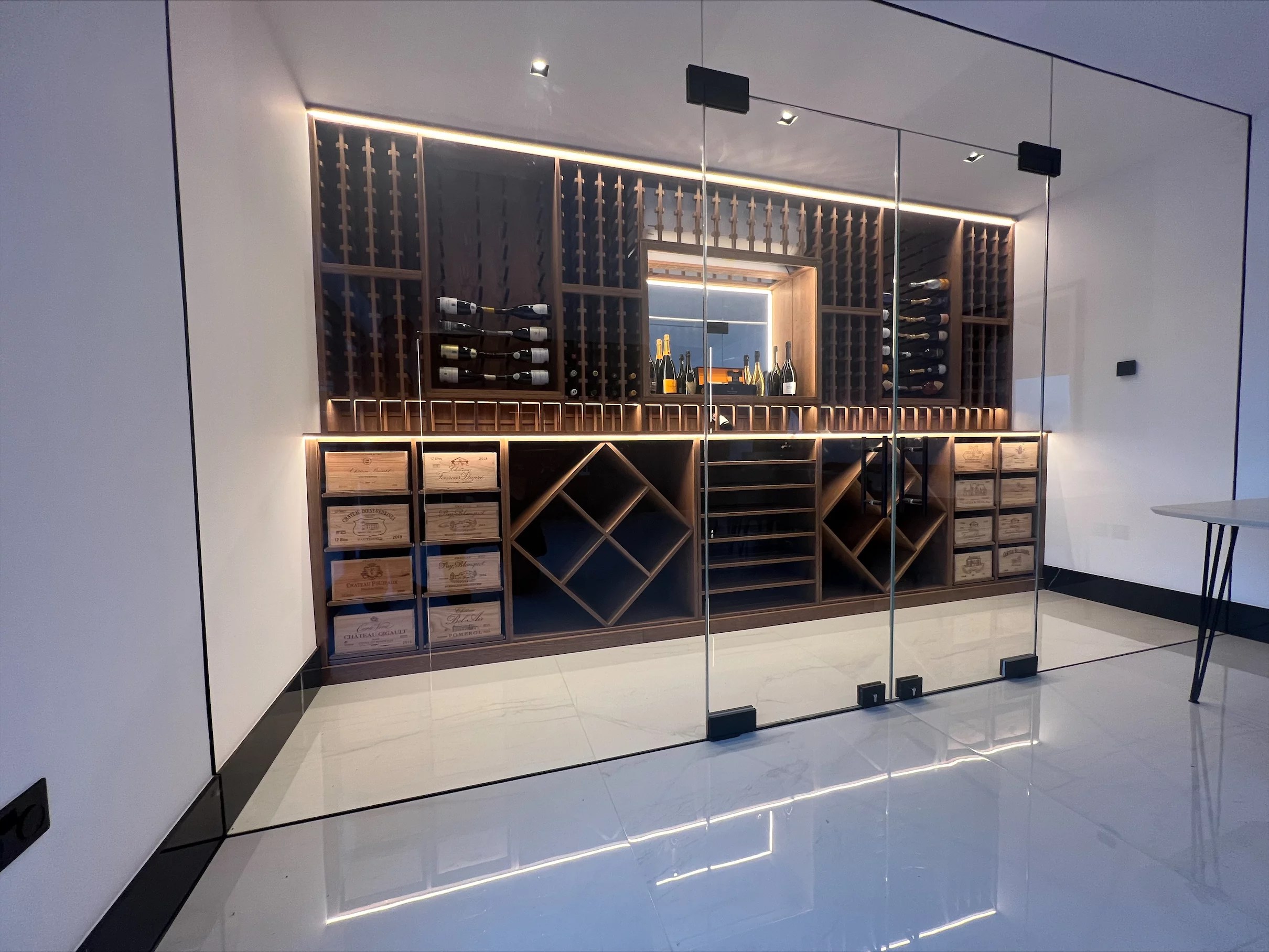 WINE ARM 15 Malta Wine Cellar Malta Cutrico Ltd atelieryuwa.ciao.jp