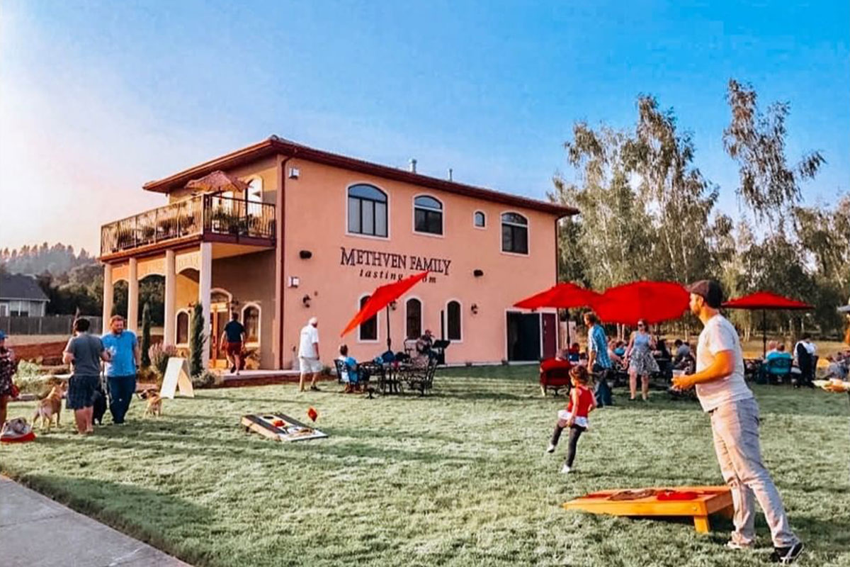 Best Downtown Dundee Oregon Wineries WineryHunt Oregon