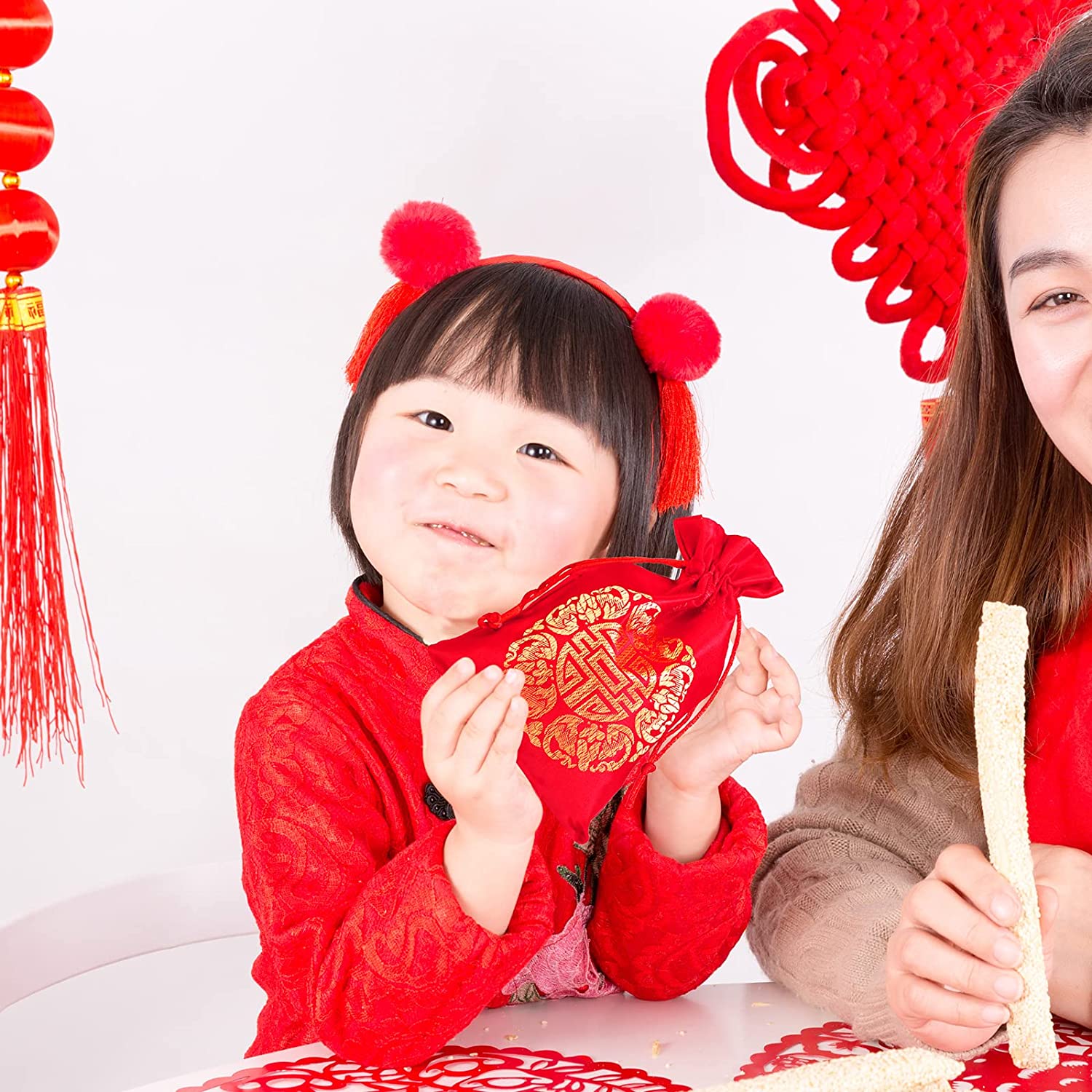 Winlyn 32 Pcs Chinese Lucky Bags Fu Bags Decoration Asian Red Lucky