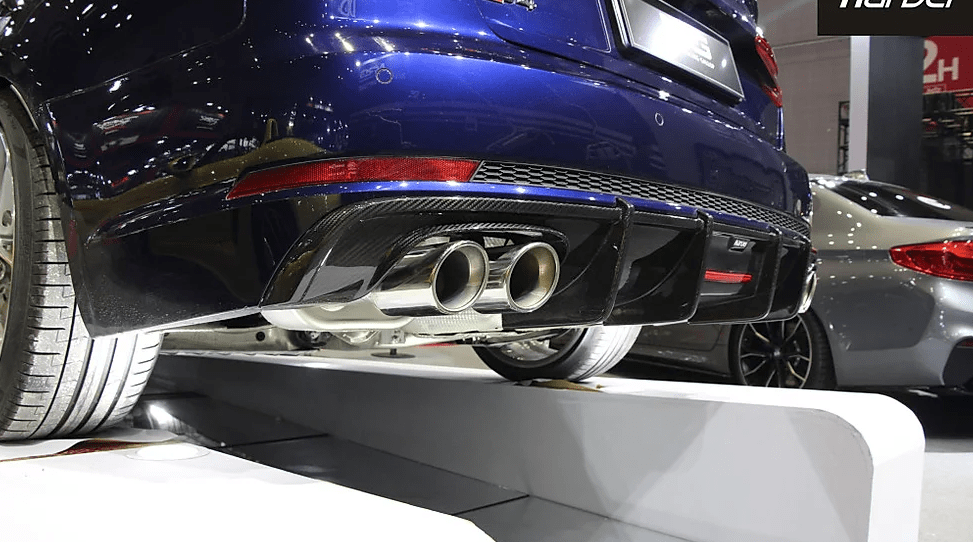 KARBEL AUDI AUDI S4 CARBON FIBER REAR DIFFUSER WITH BRAKING LIGHT