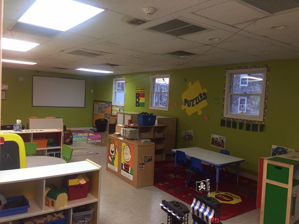 Smart Alecks Learning Center (6810 Frankford) Daycare in.