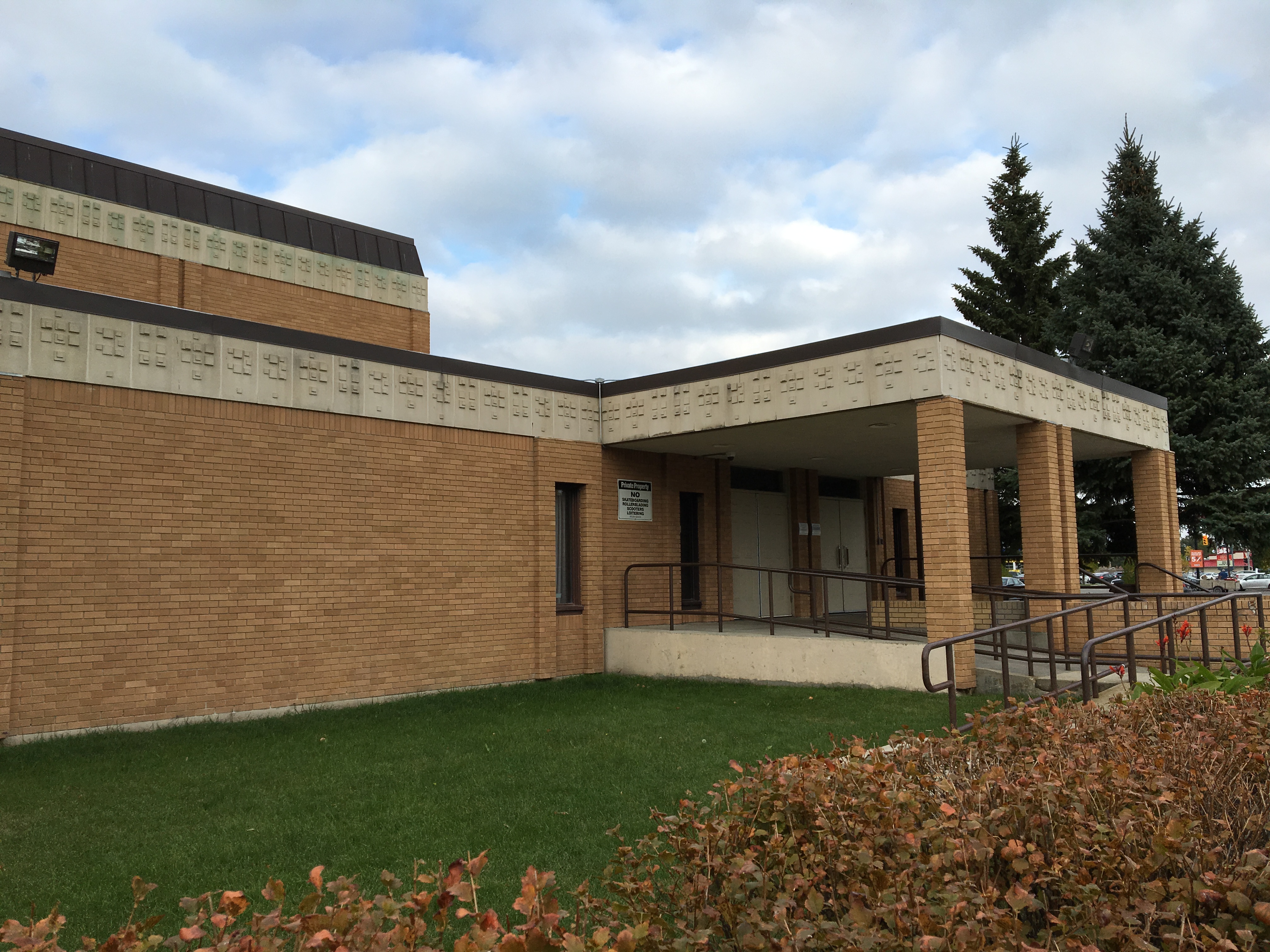 3390 Portage Avenue,Assiniboia Christian Centre Winnipeg Architecture