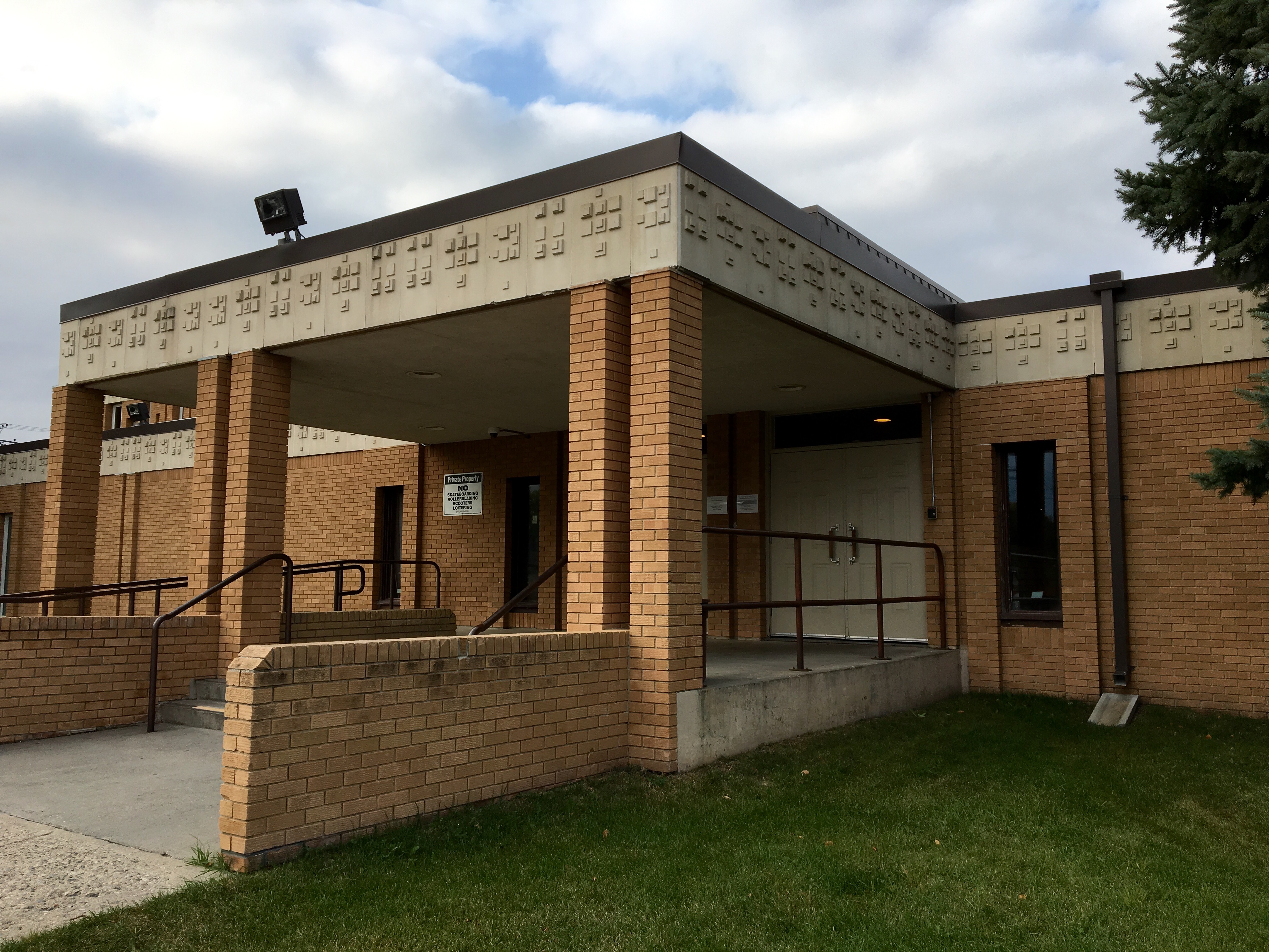 3390 Portage Avenue,Assiniboia Christian Centre Winnipeg Architecture