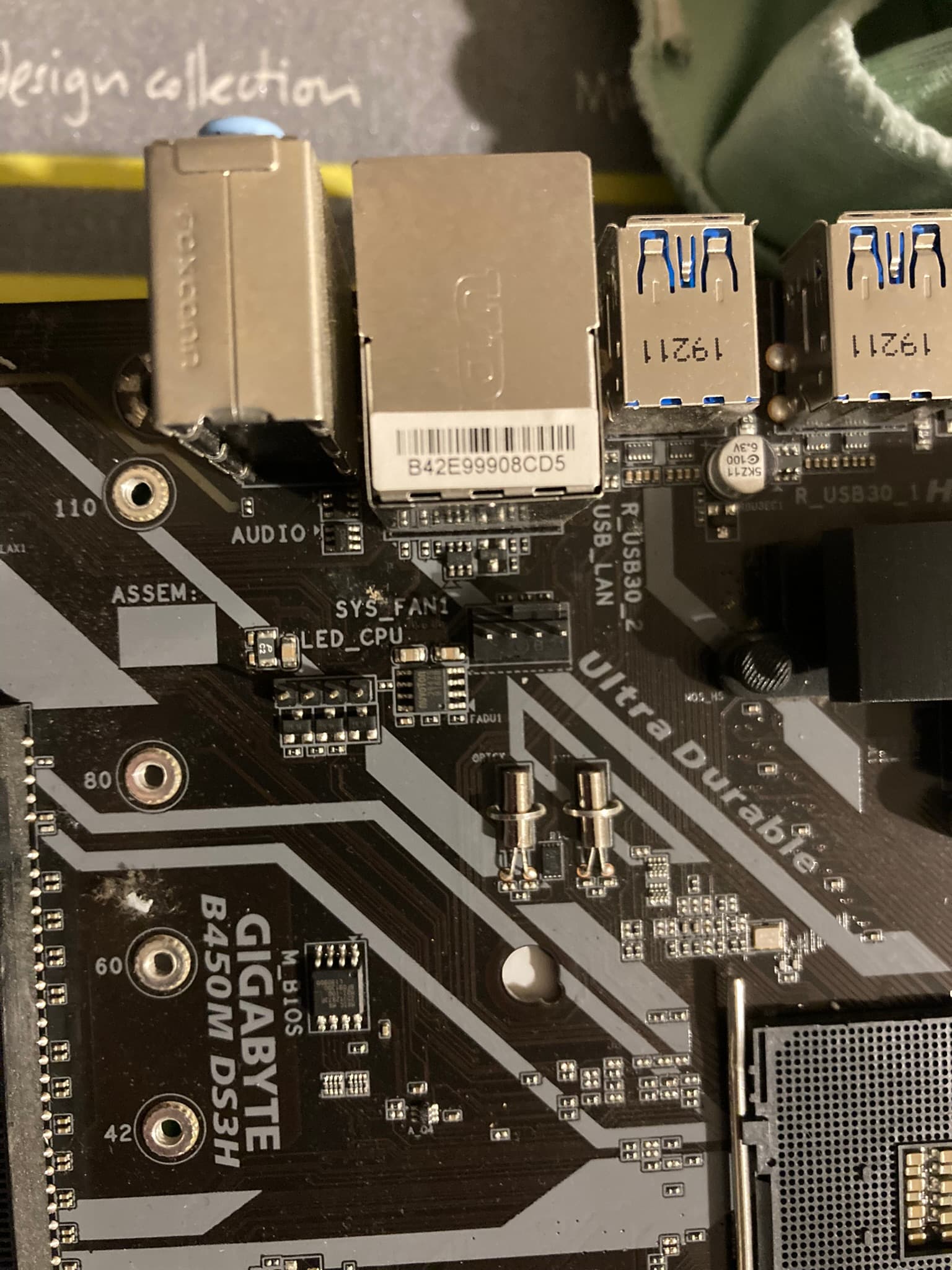 [Need help] Reviving bricked Gigabyte B450M-DS3H after bios update