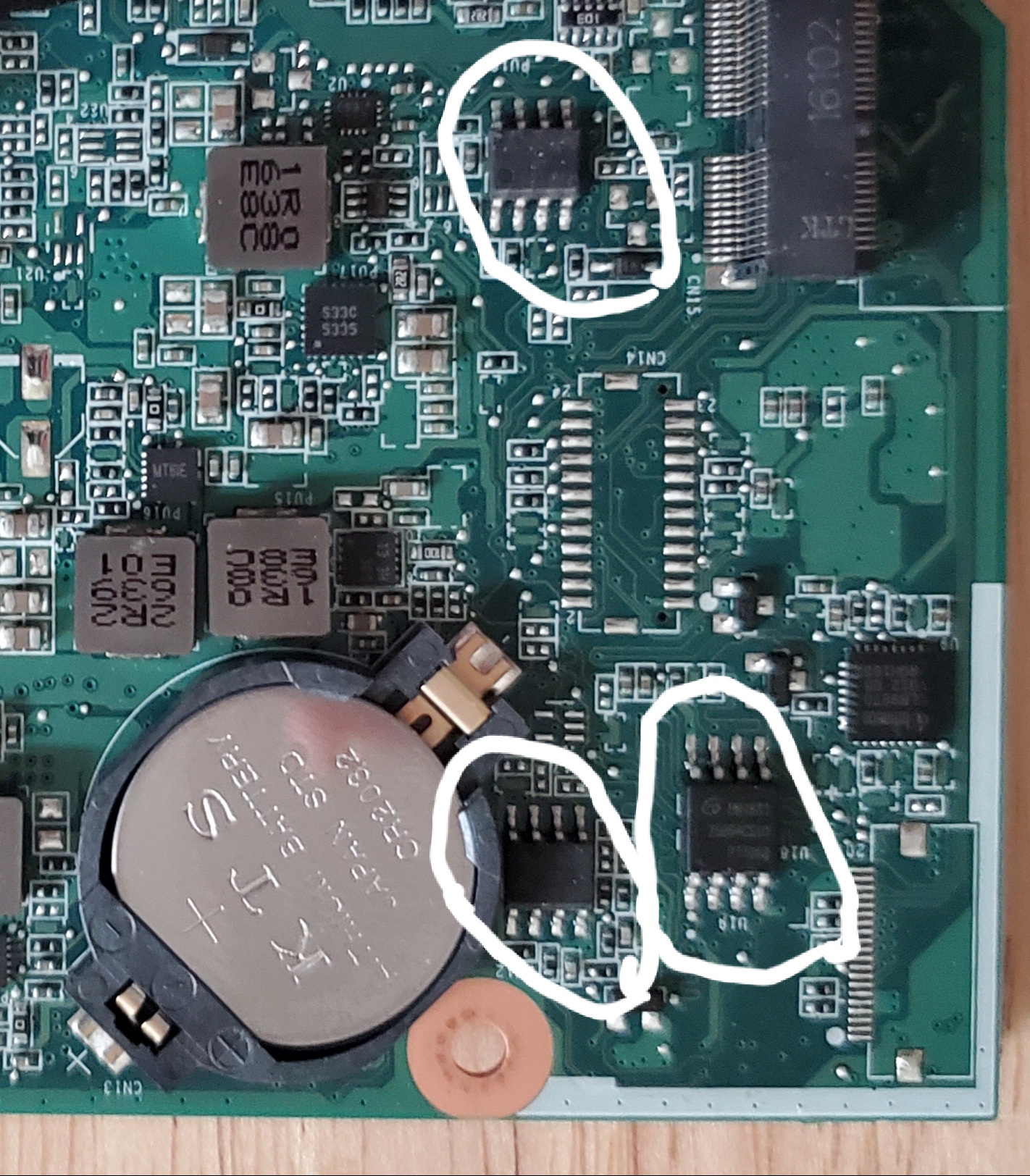 Identifying the Position of the BIOS Chip on a Weird Motherboard