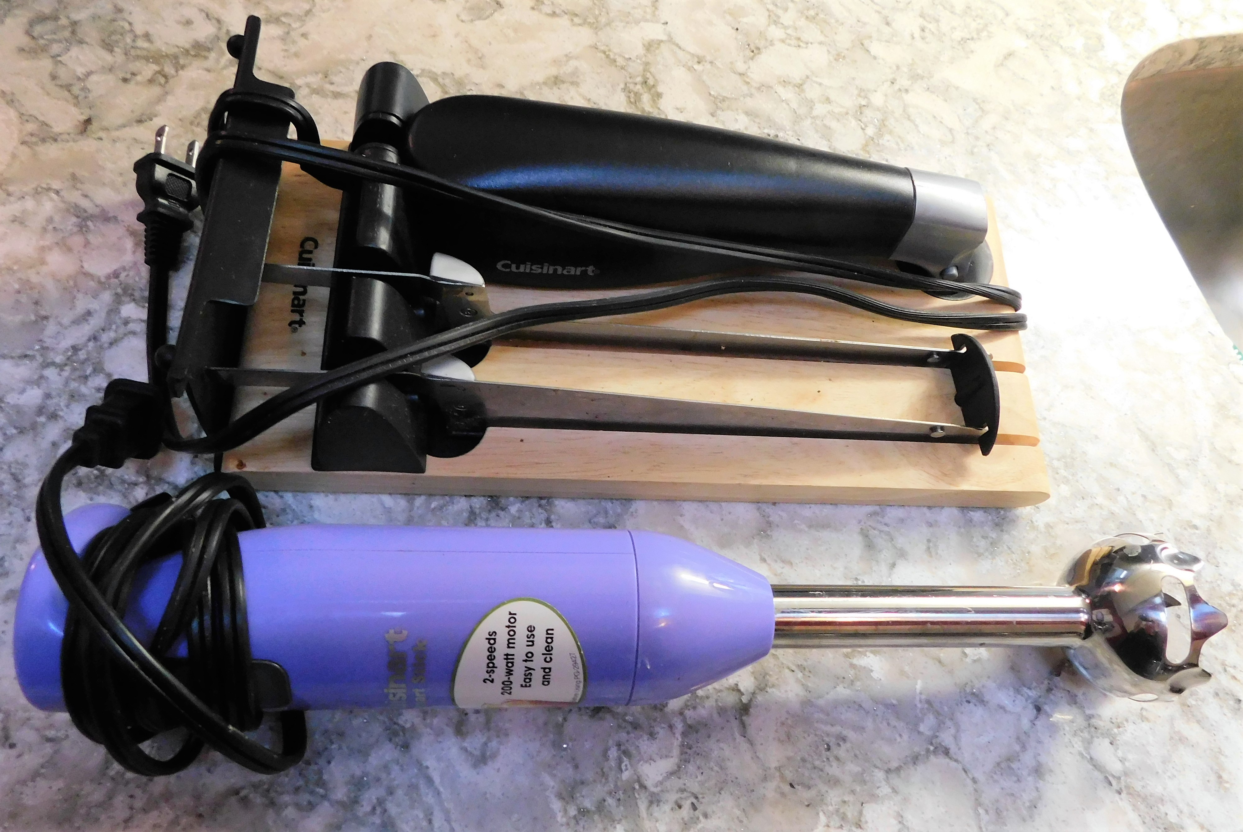 Lot Detail Cuisinart Electric Knife and Purple Immersion Blender