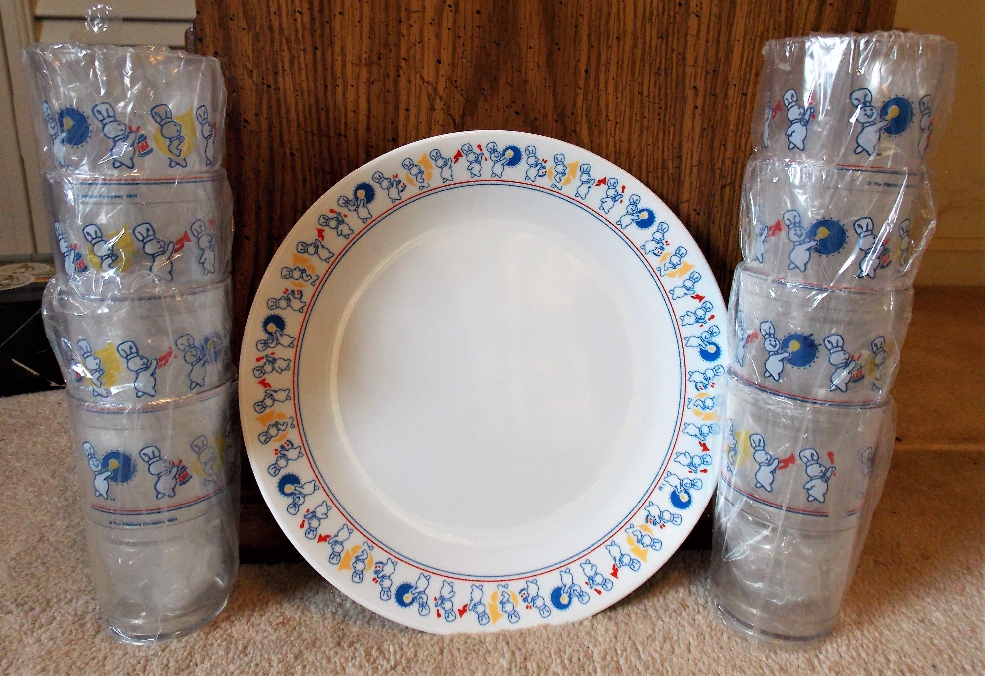 Lot Detail Corelle by Corning Pillsbury Doughboy Plate and 8 1991