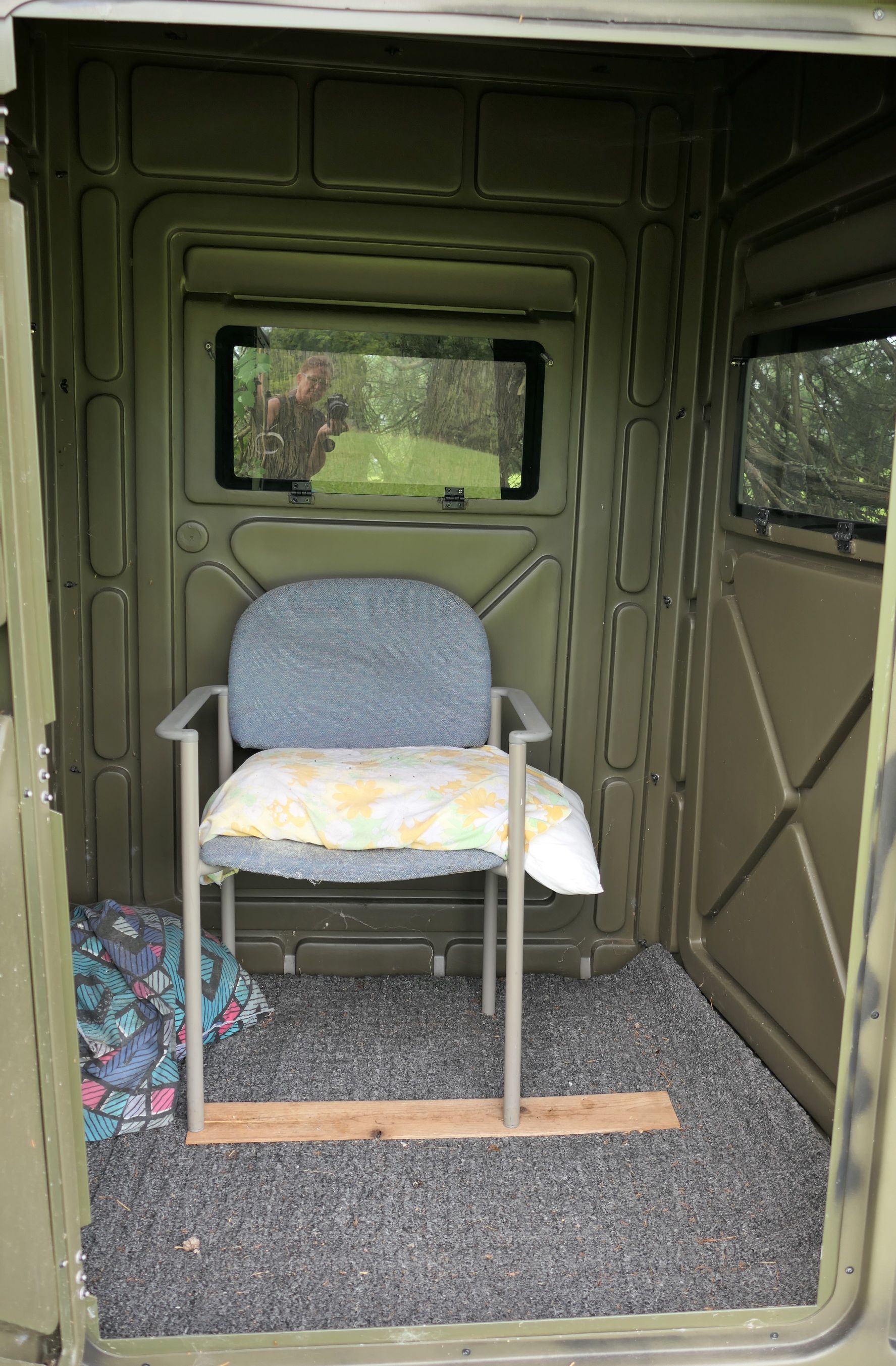 Lot Detail Plastic Hunting Blind with Opening Windows Each Side