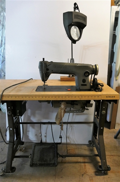 Lot Detail - Commercial Singer Sewing Machine - Model 251-12 Electric