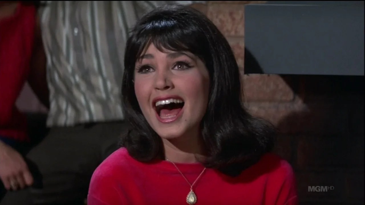 Beach Blanket Bingo 1965 Download movie