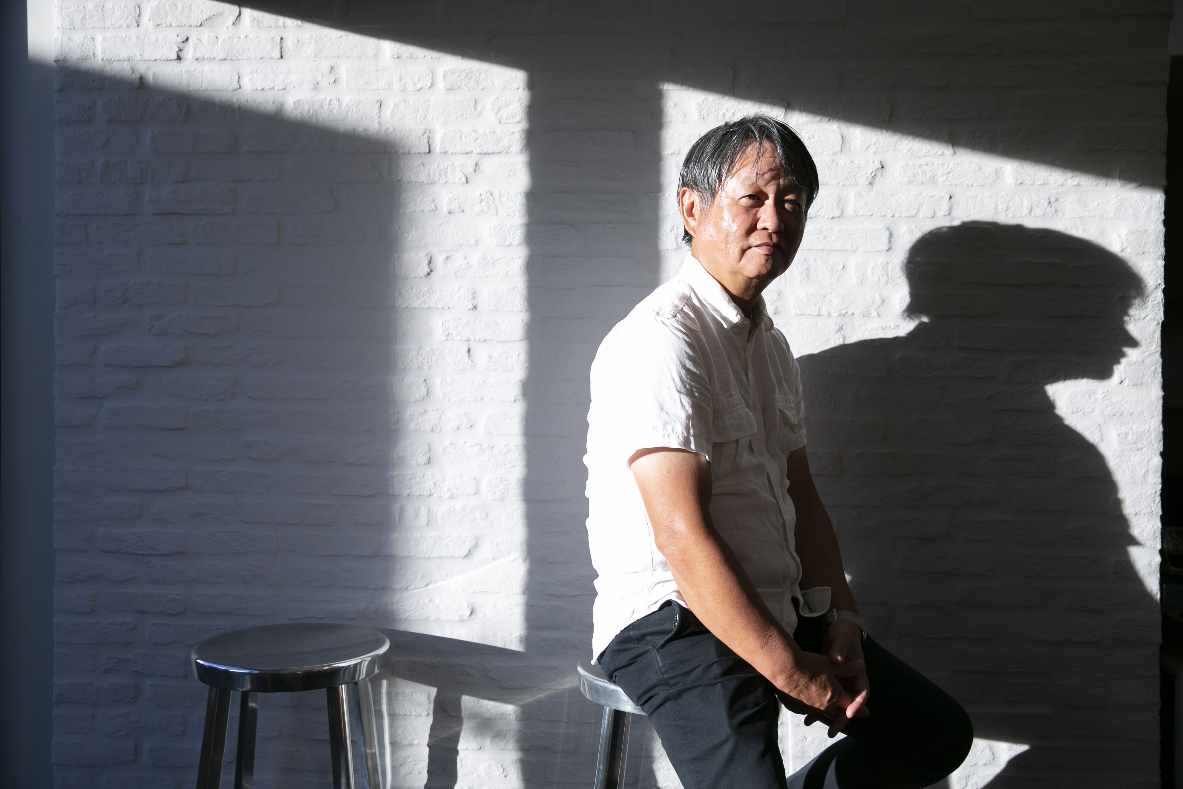 深澤直人が語る「INFOBAR xv」と、プロダクトデザインの未来 WIRED.jp