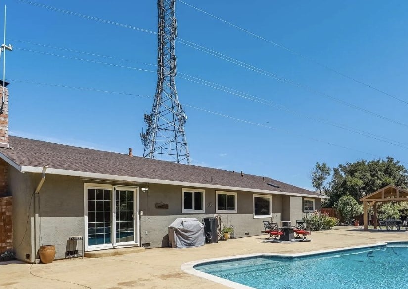 How Cell Towers Impact Property Value