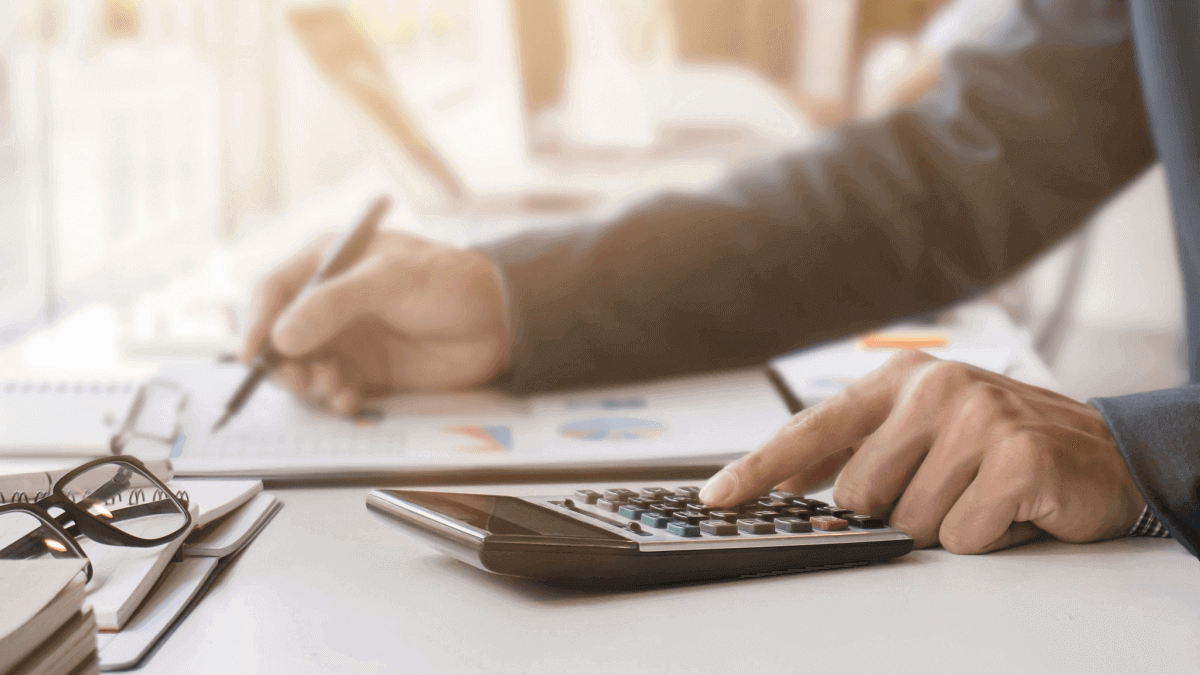 What is a cross border fee? (And why should you care?) Wise