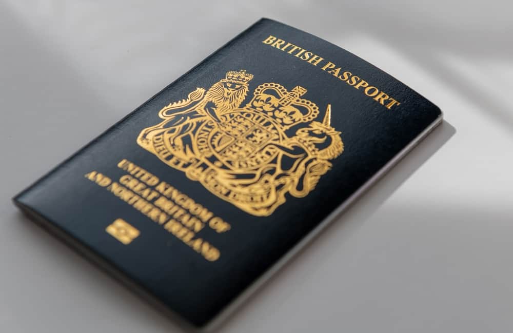 How to get a fasttrack passport in the UK? Wise