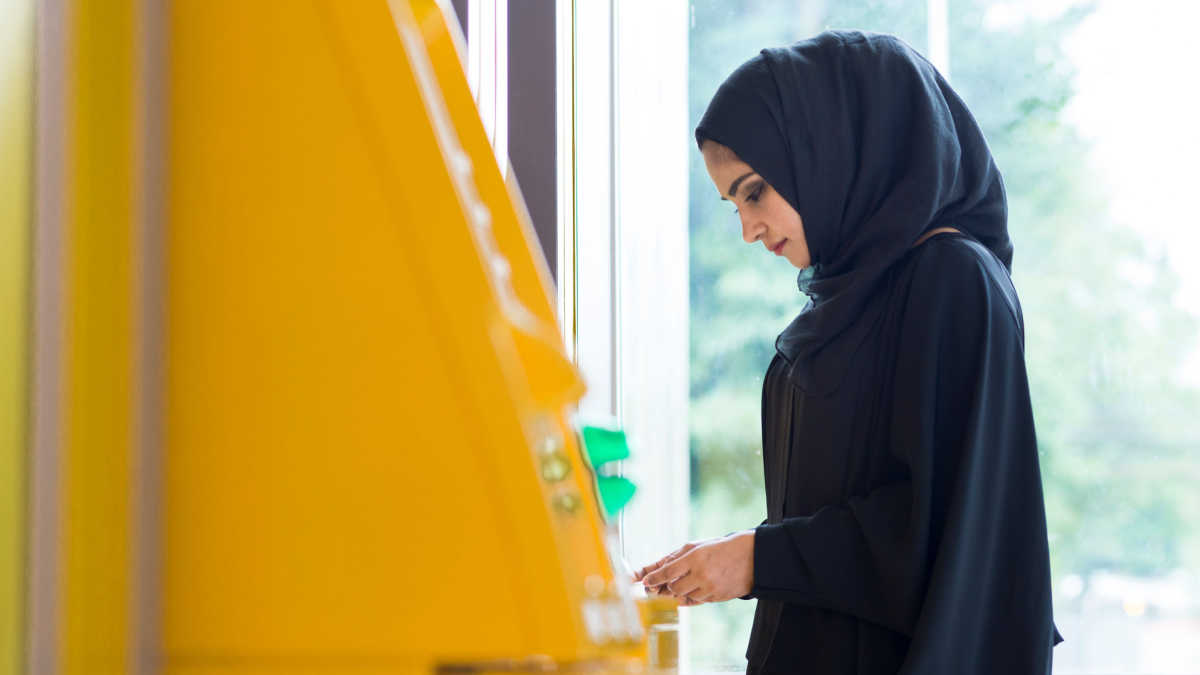 Your full guide to MoneyGram in Pakistan [Availability, Fees] Wise