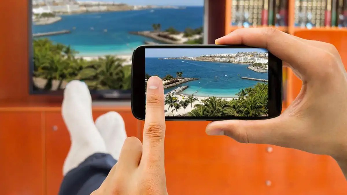 How To Connect Phone To TV Using Bluetooth Easily [2024]