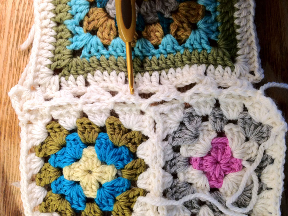 Granny Square Sampler Project Week 16, Joining Squares Wise Craft