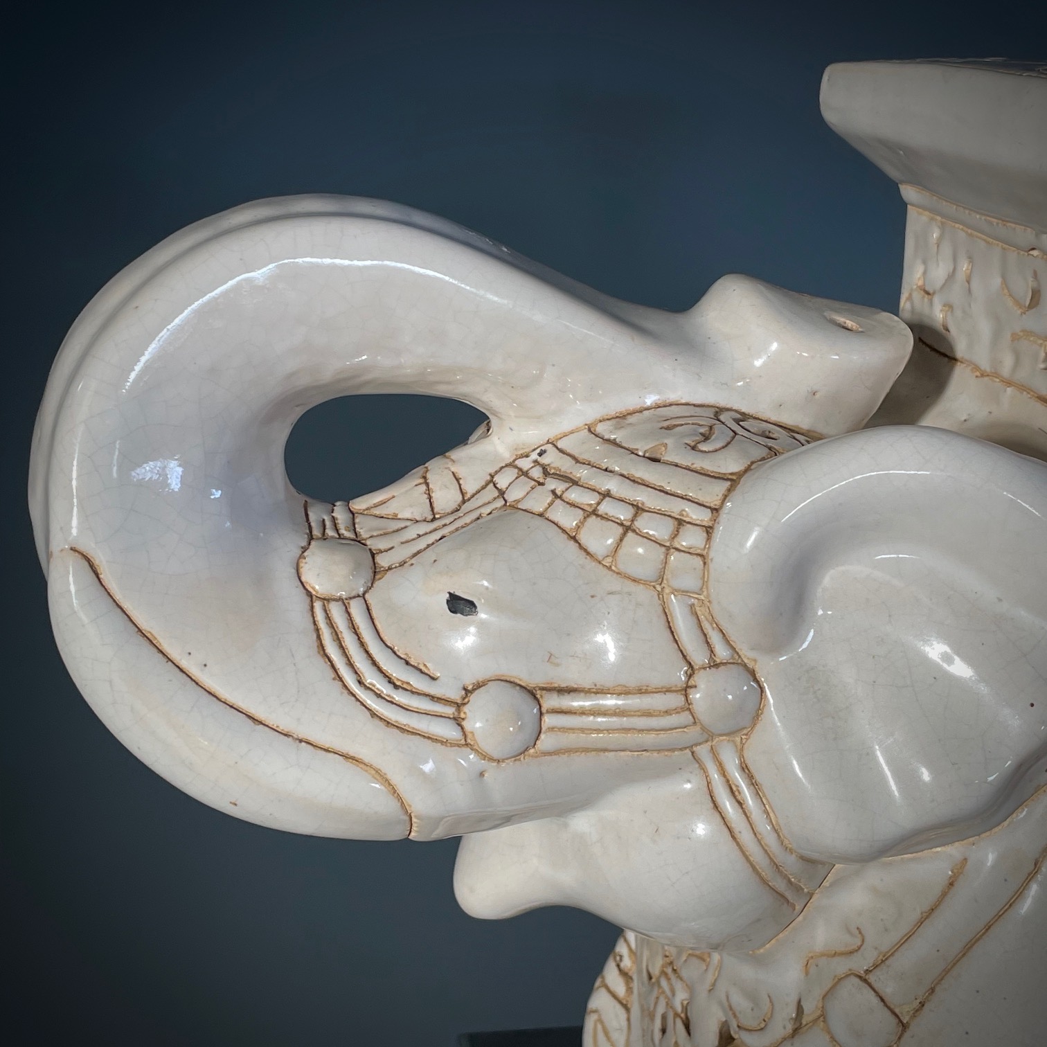 White Ceramic Elephant Plant Stand Witches Kist