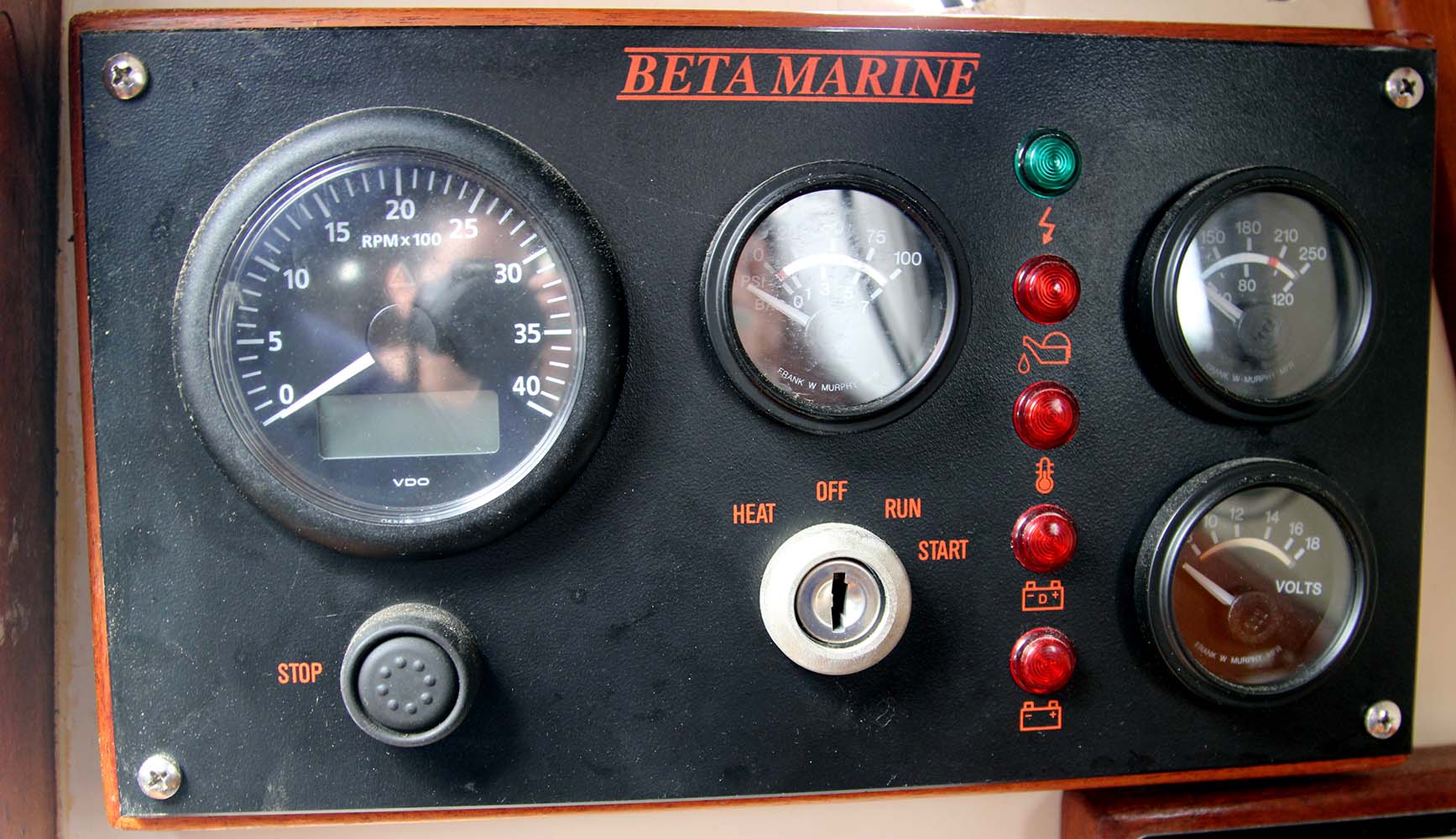 9 Beta 25 Diesel Engine Panel