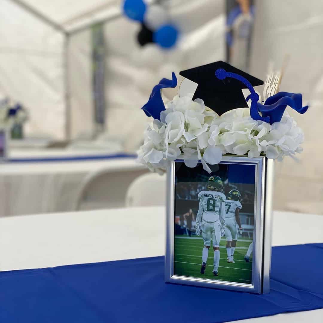32 Cute Graduation Centerpiece Ideas You Have to Get For Your