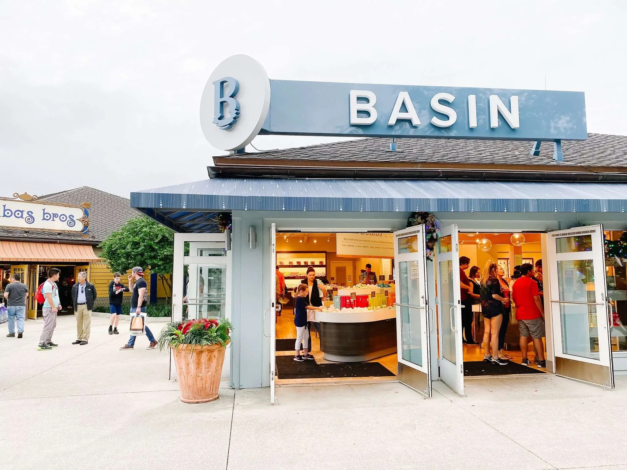 Free Things To Do At Disney Springs With the Blinks