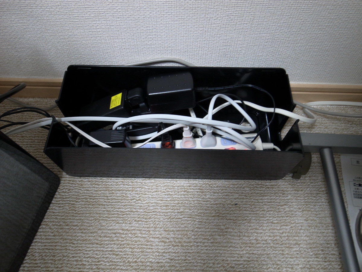 イノマタ化学 テーブルタップボックス L ブラック 4832bk を購入 What I Want