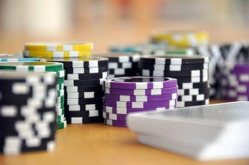 How To Play Basic Poker Playing Cards Guide for Beginners