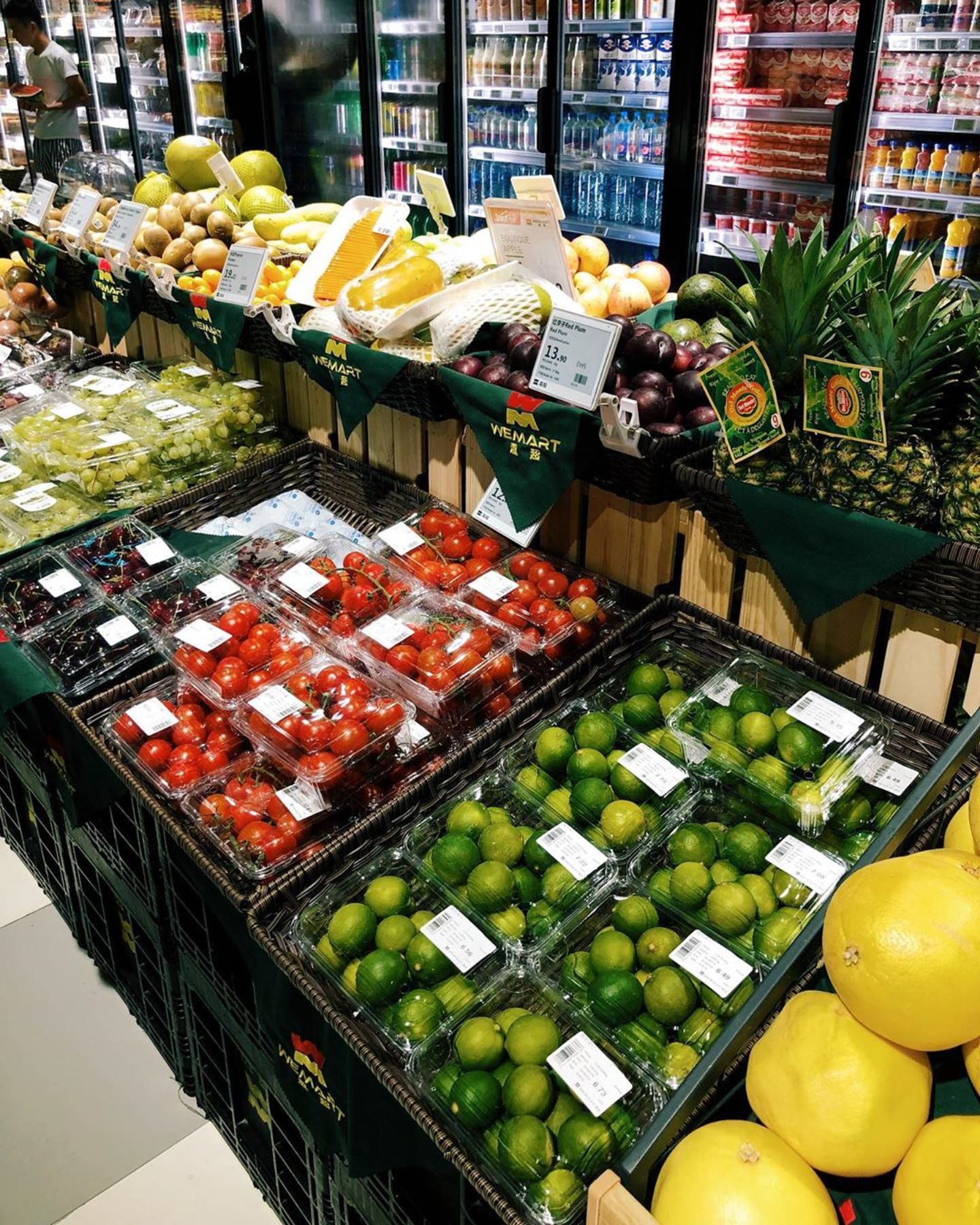 We Mart(Supermarkets, Hypermarkets & Grocery Stores) in Port Saeed