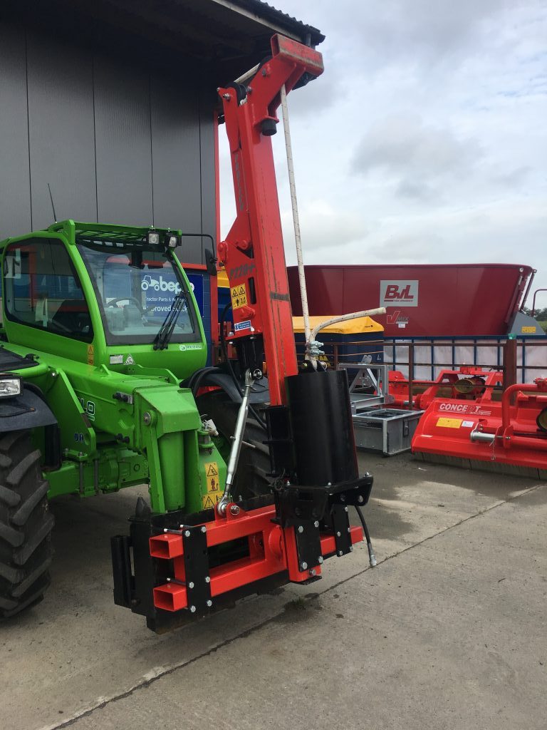 PROTECH P220 + front mounted post driver