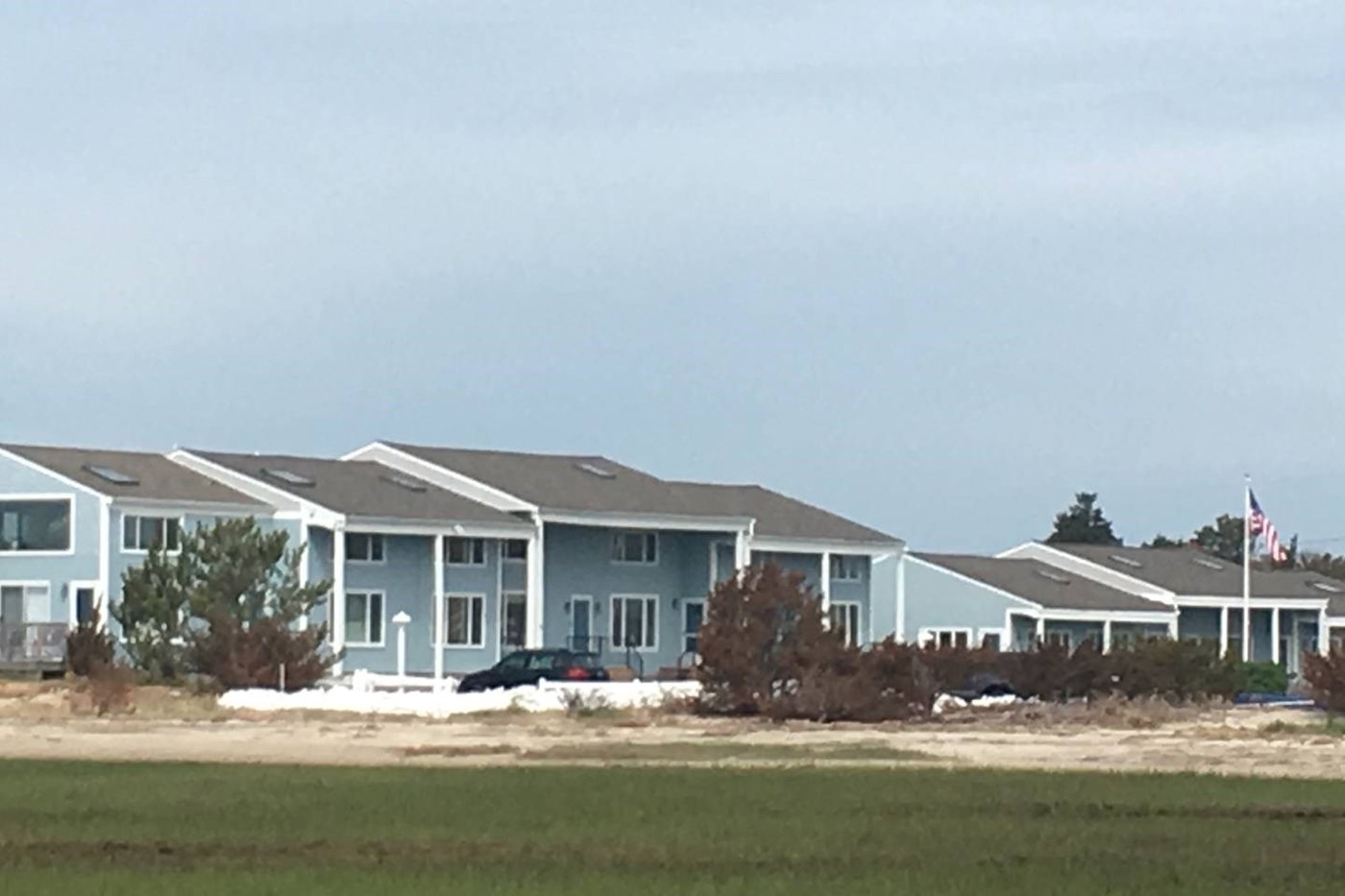 Chatham Vacation Rental condo in Cape Cod MA02633, On Little's beach. 15 min walk to Lighthouse