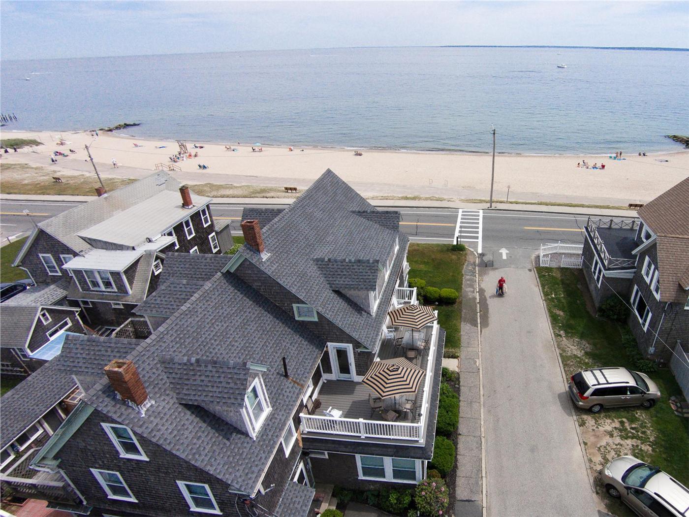 Falmouth Vacation Rental home in Cape Cod MA 02540, Beachfront on Falmouth Heights Beach ID 23355