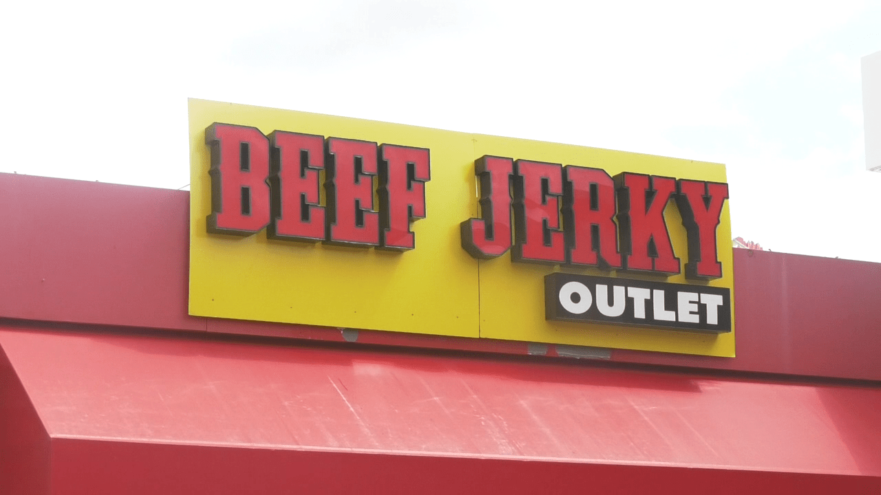 BEEFJERKYOUTLET.png