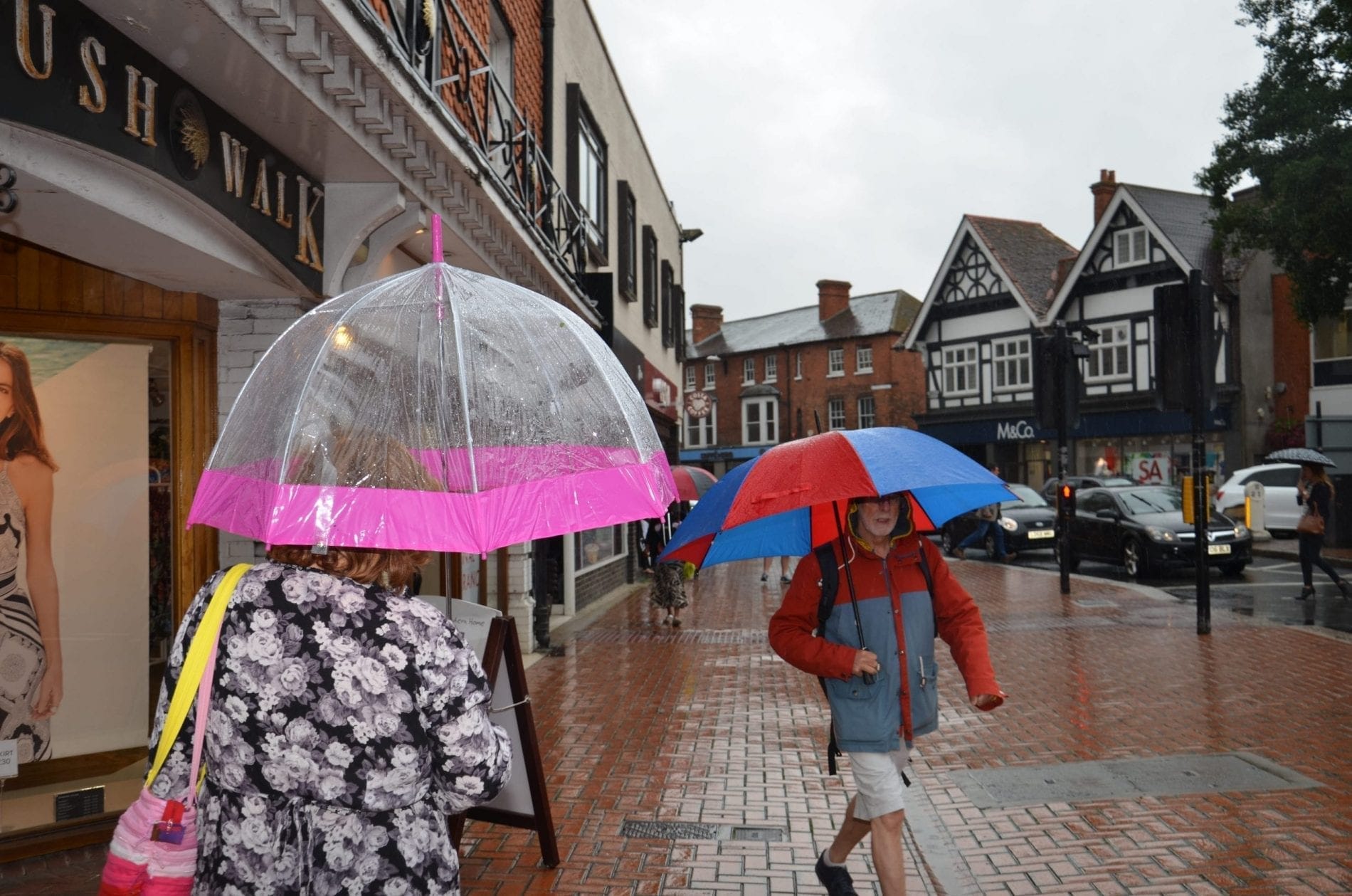 Weather warning issued for Wokingham as heavy rain is expected to fall
