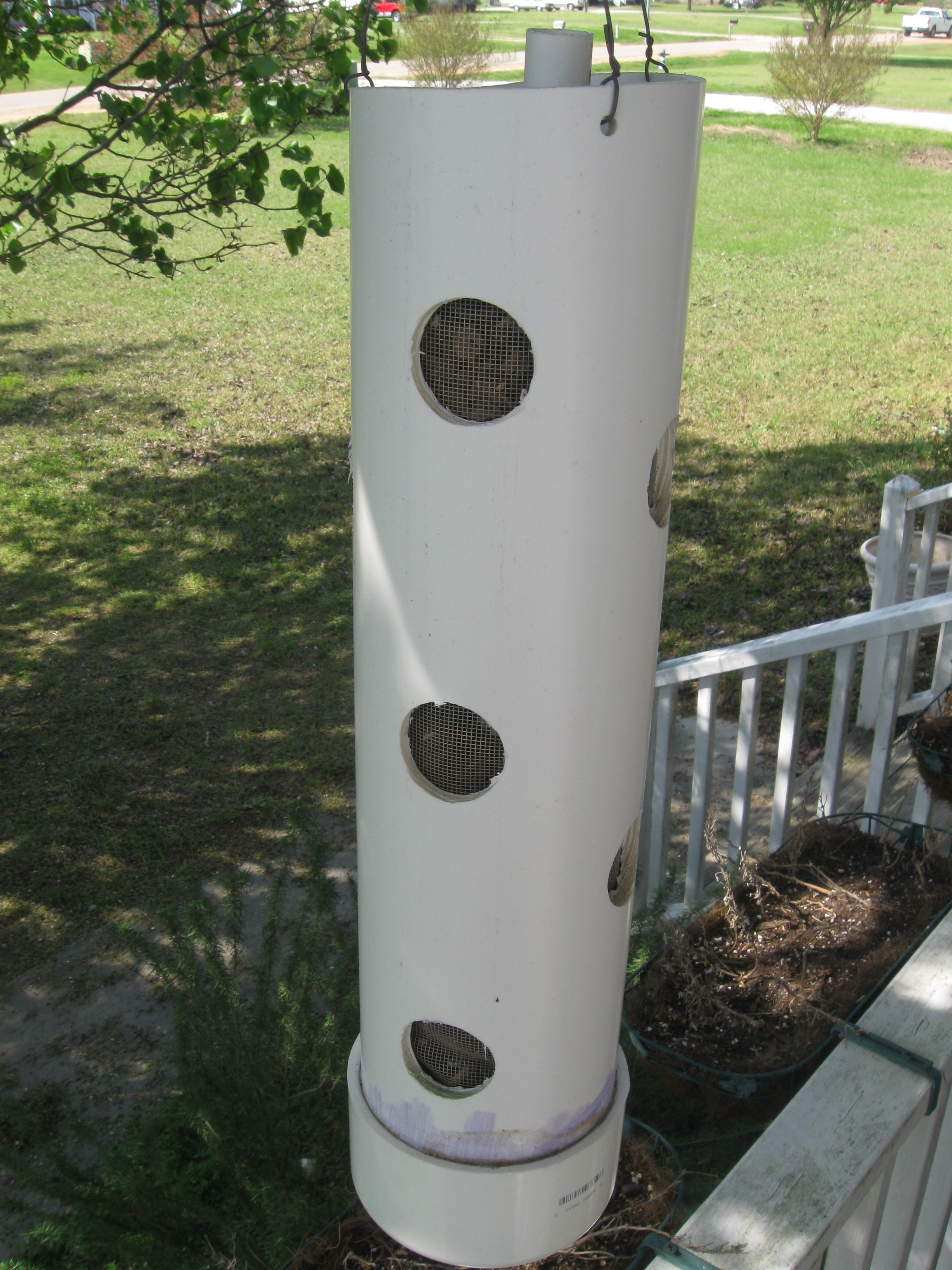 Cheap DIY PVC Planters to make a unique flower display