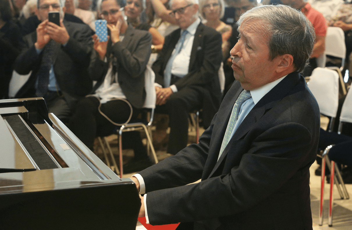 home page Wolf Foundation