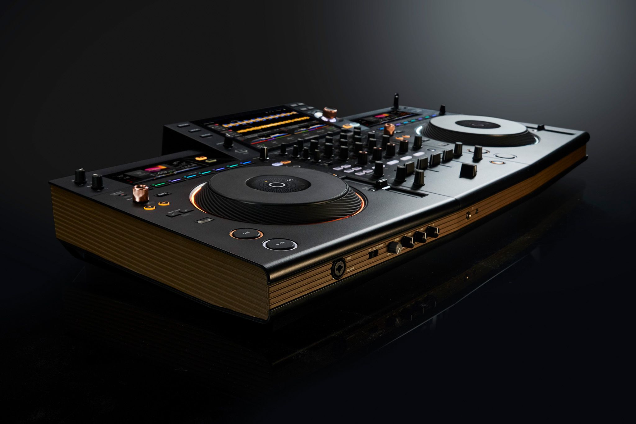 Controlador Pioneer DJ OPUSQUAD, calidad y diseño