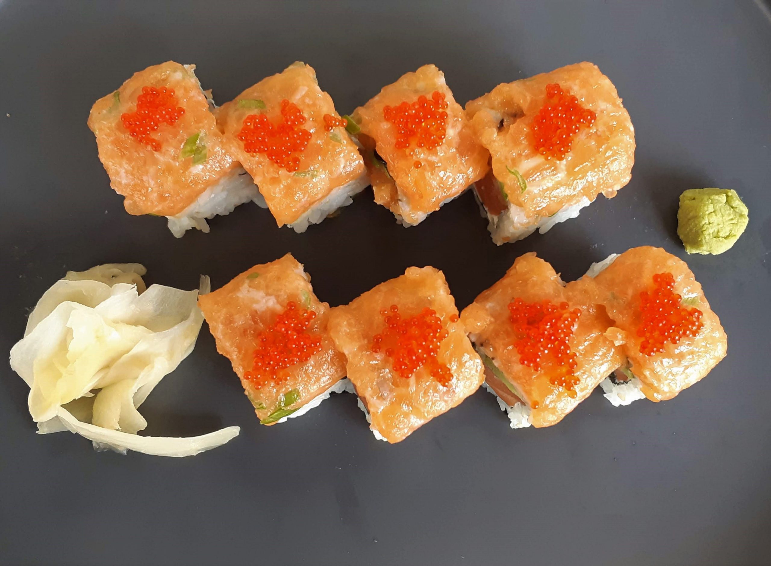 CRAZY SALMON URAMAKI wonderbites