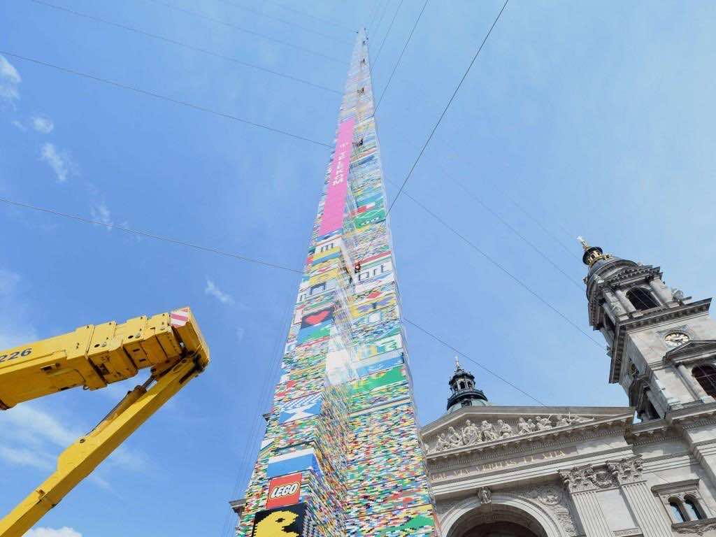 Hungarians Construct The World's Tallest Lego Structure With
