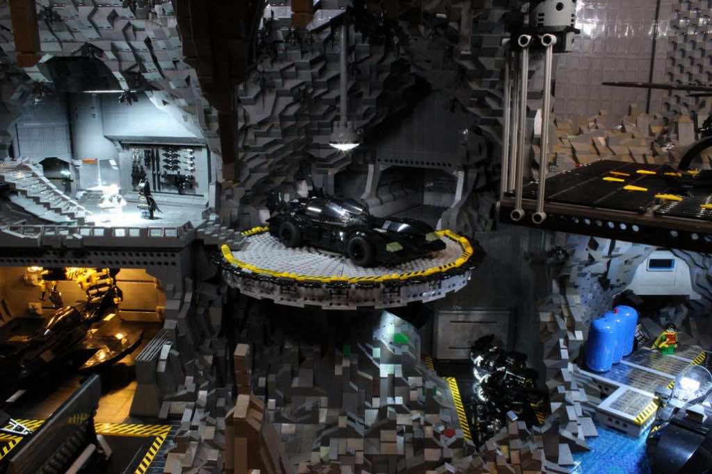 Check Out This Awesome Batcave Made Out Of 20,000 LEGO Block