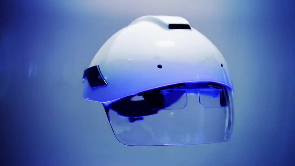 These Smart Helmets by DAQRI Introduce Augmented Reality To Workplaces