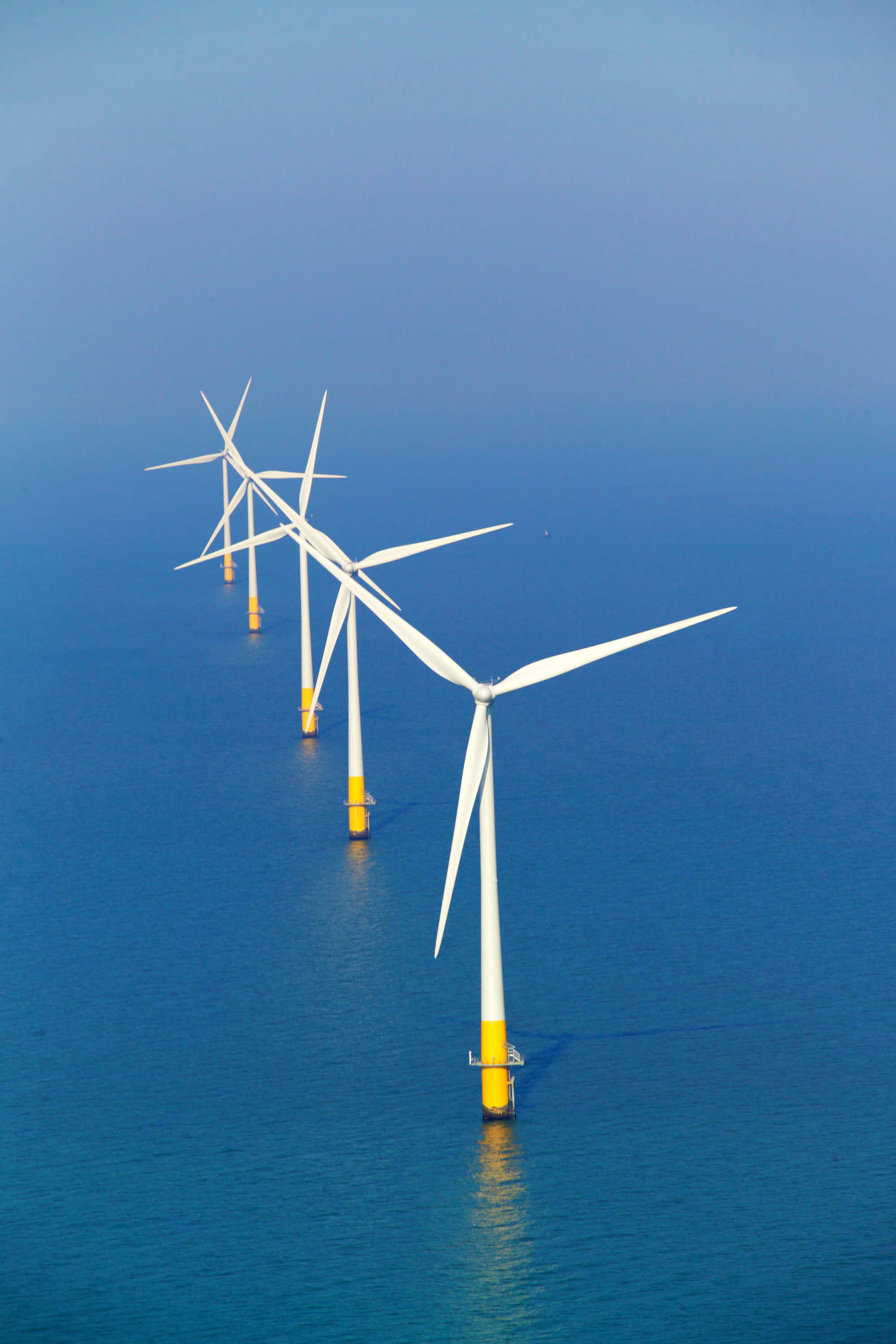 38 High Def Wind Turbine Pictures From Around the World