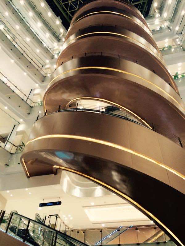 World's Longest Spiral Escalator Has Been Constructed In A Mall In Shanghai